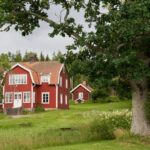 Röd villa i natur